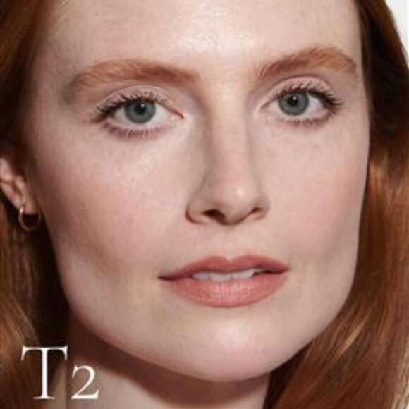 Lisa Eldridge Seamless Skin Enhancing Tint T2 - Picture 6 of 6
